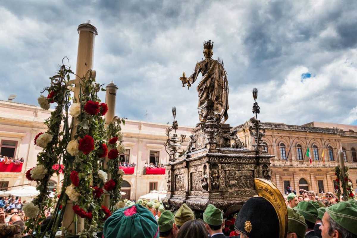 Mercatino di Natale a Taormina, atmosfera festiva