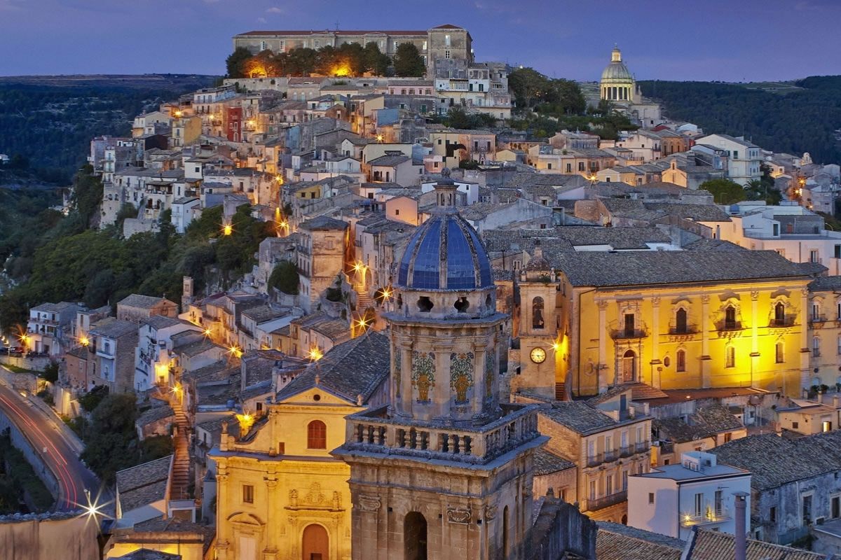 Panorama di Ragusa Ibla con le sue chiese barocche
