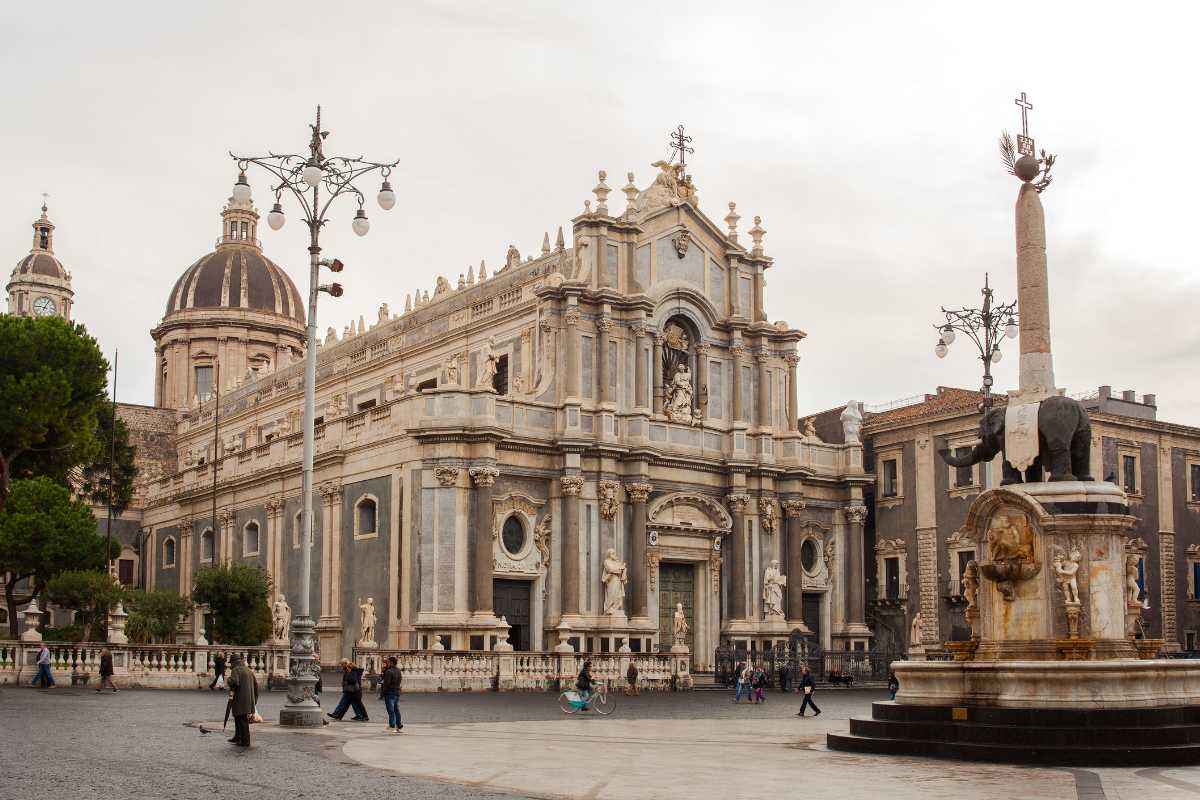 Piazza del Duomo con la Cattedrale di Sant'Agata e la Fontana dell'Elefante