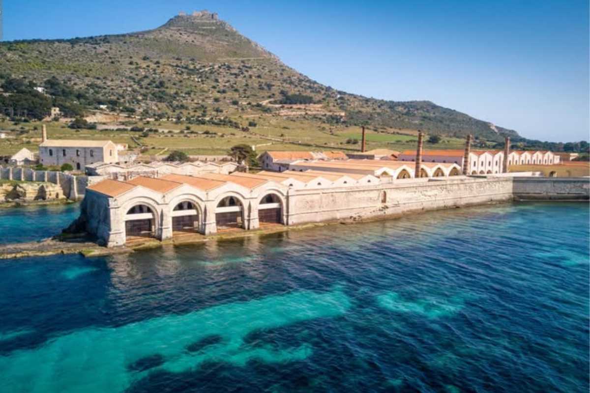 Festa del tonno a Favignana con festeggiamenti e piatti tipici