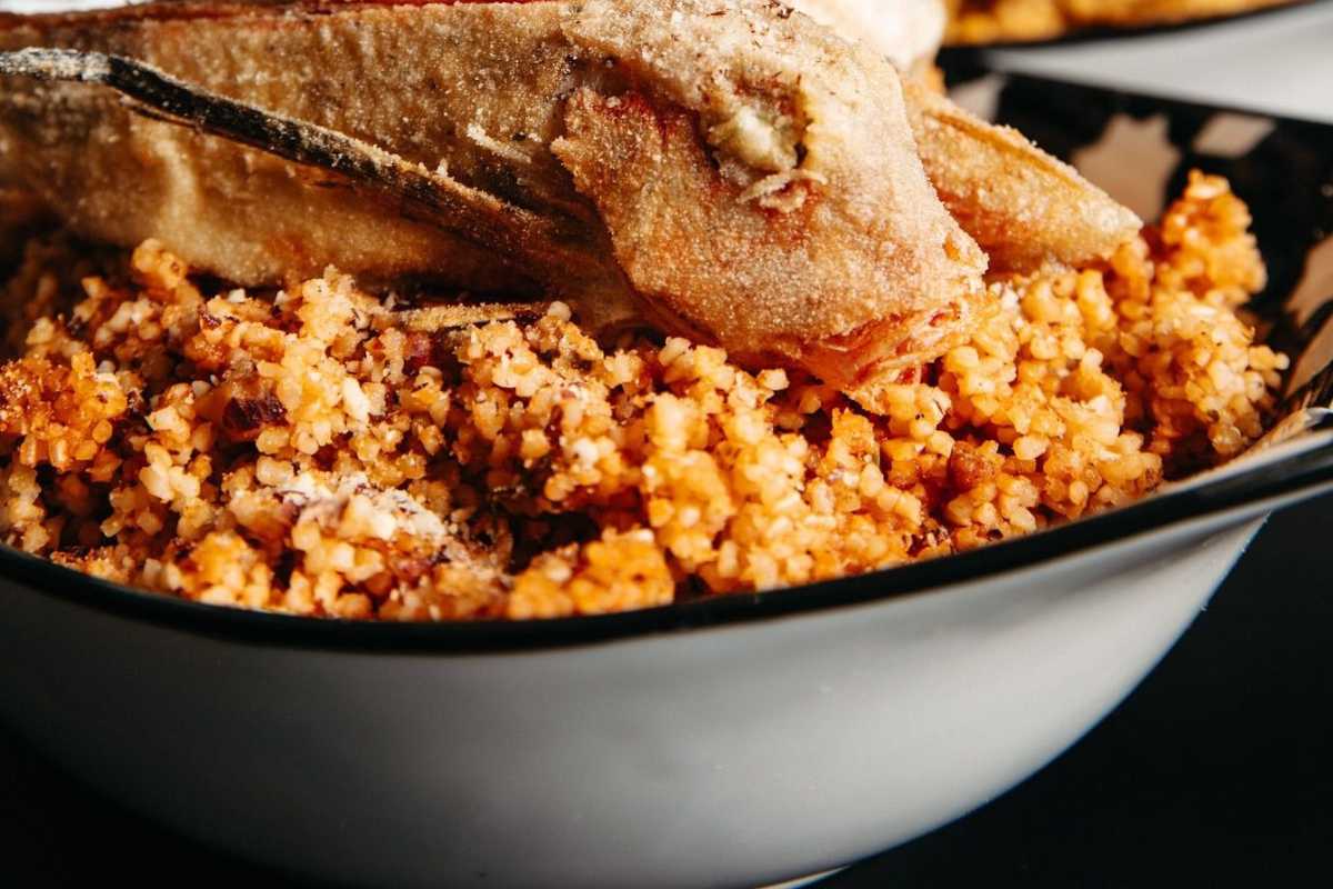 Piatto di cous cous di pesce tipico di San Vito Lo Capo