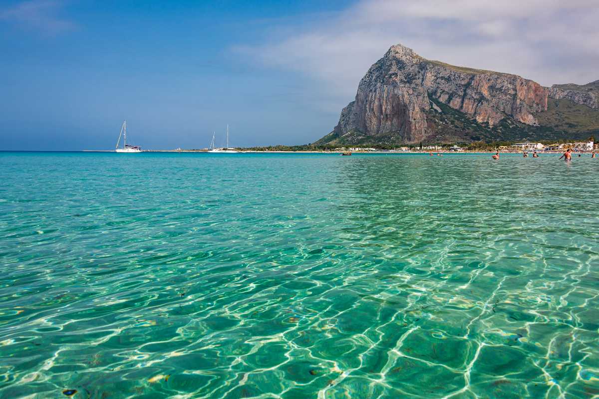 Vista della Spiaggia di San Vito Lo Capo con il mare cristallino
